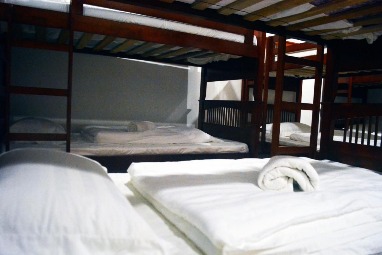 Warisan Family Inn センポルナ エクステリア 写真
