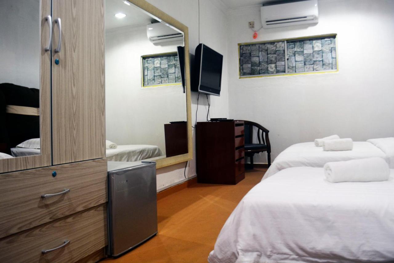 Warisan Family Inn センポルナ エクステリア 写真