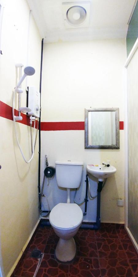 Warisan Family Inn センポルナ エクステリア 写真